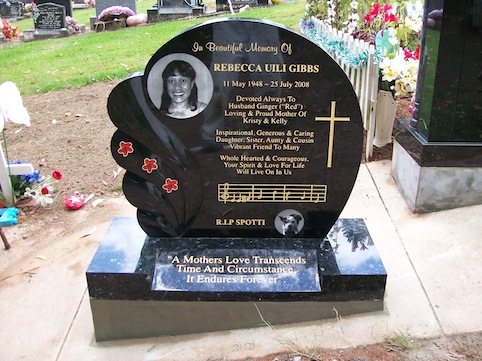 SPECIAL FLOWER HEADSTONE ON SPLAY BASE WITH RAYZIST IMAGE